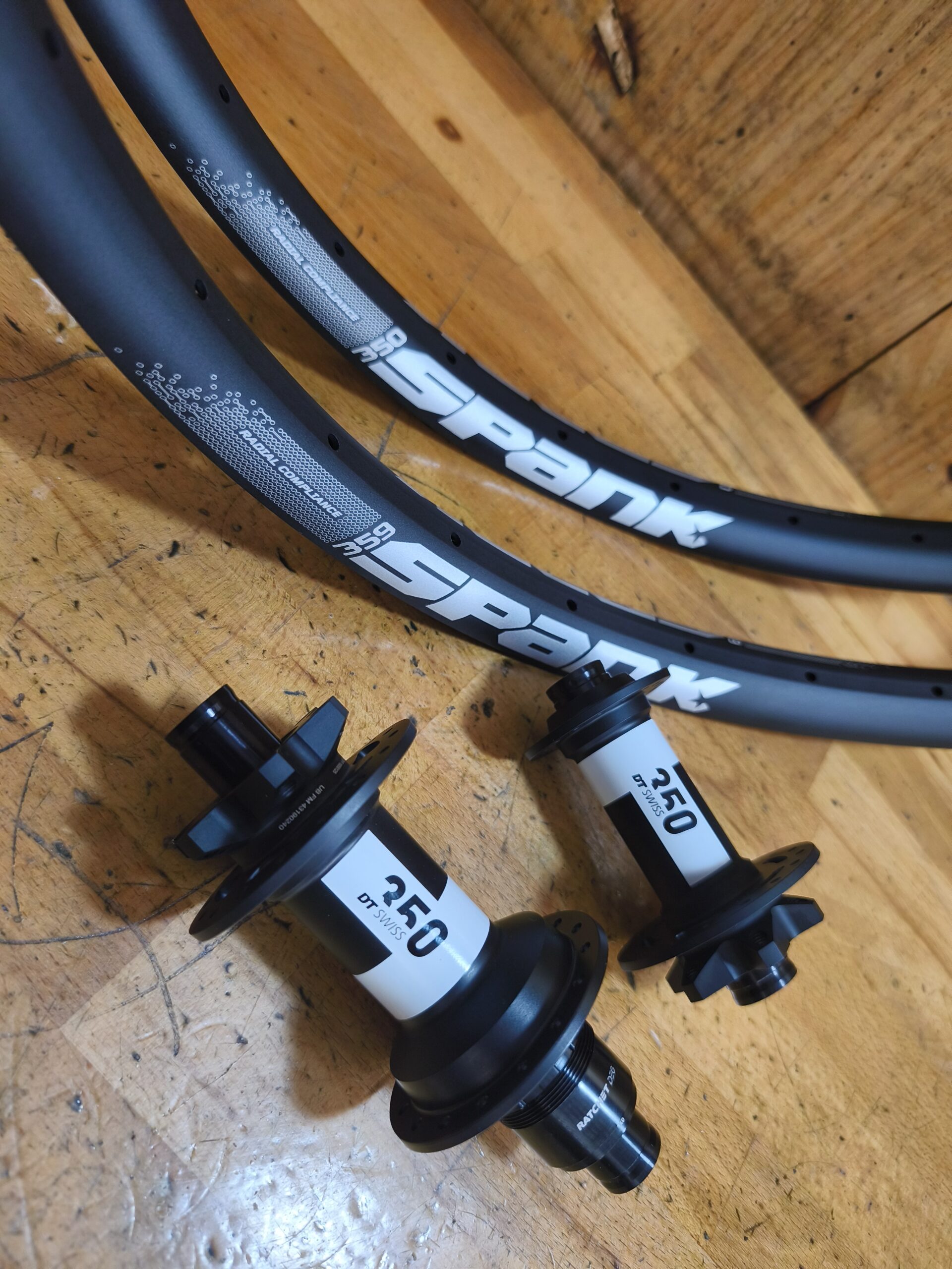 Ruedas DTswiss 350 y Aros Spank 350 - Imagen 8